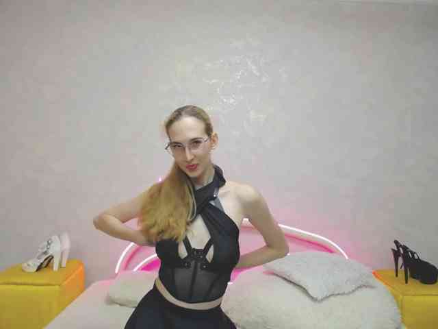 LizzieBrait webcam