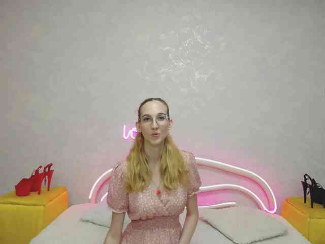 LizzieBrait webcam