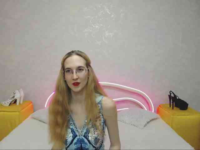 LizzieBrait webcam