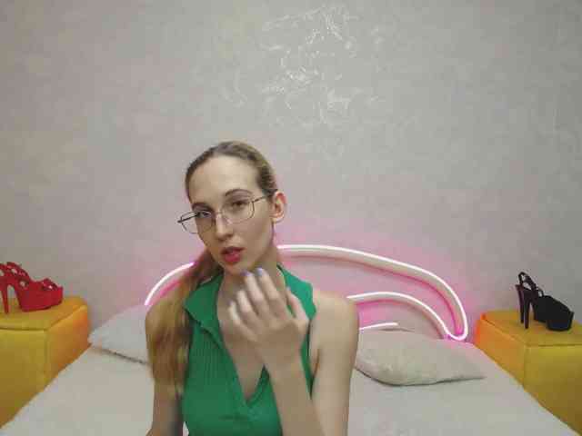 LizzieBrait webcam