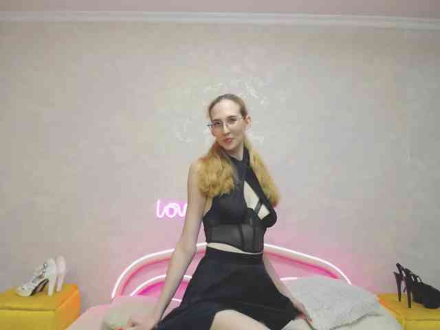LizzieBrait webcam