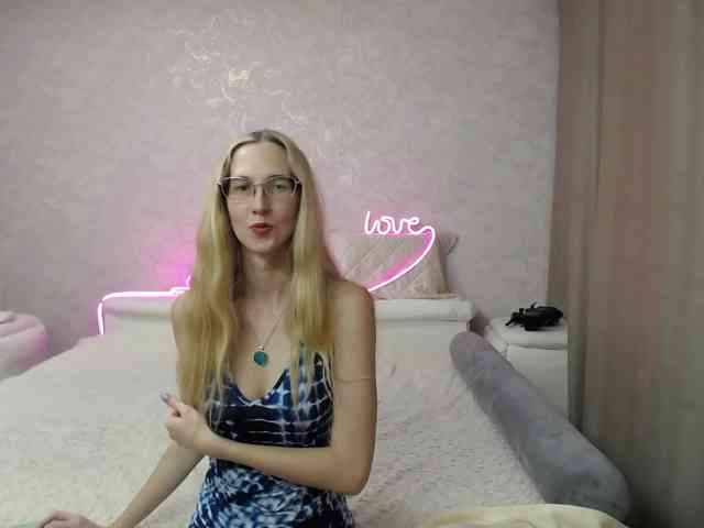 LizzieBrait webcam