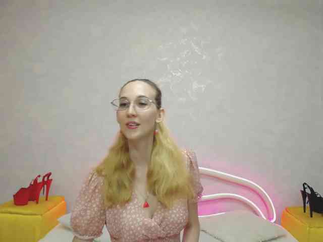 LizzieBrait webcam