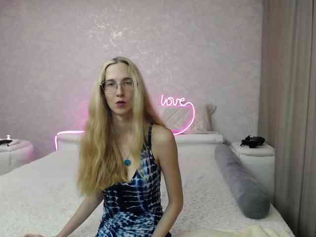 LizzieBrait webcam