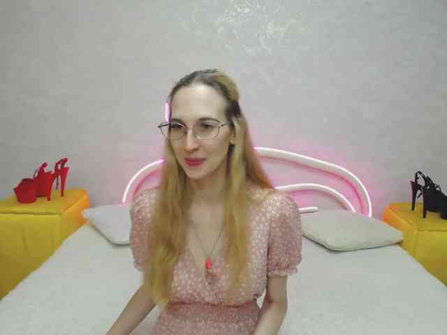 LizzieBrait webcam