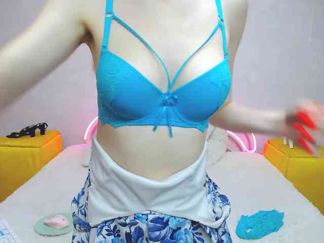 LizzieBrait webcam