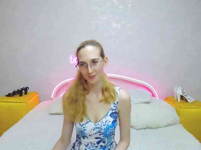 LizzieBrait webcam