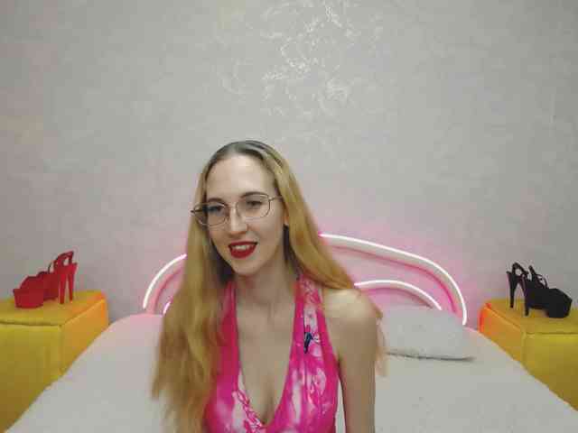 LizzieBrait webcam