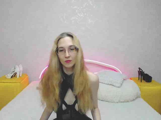 LizzieBrait webcam