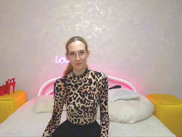 LizzieBrait webcam