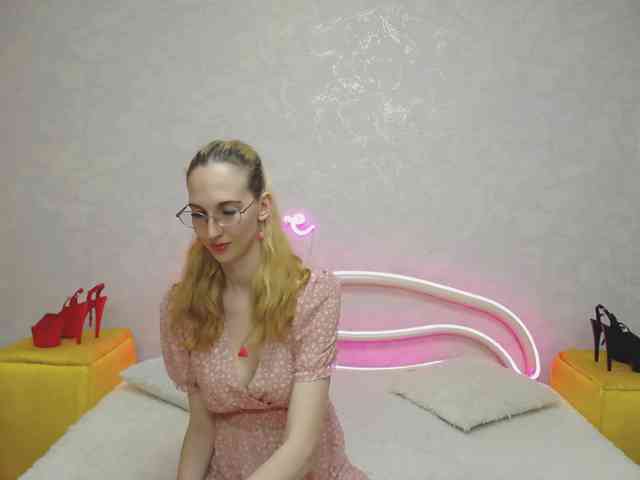 LizzieBrait webcam