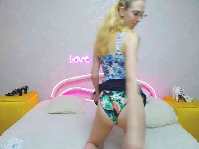 LizzieBrait webcam