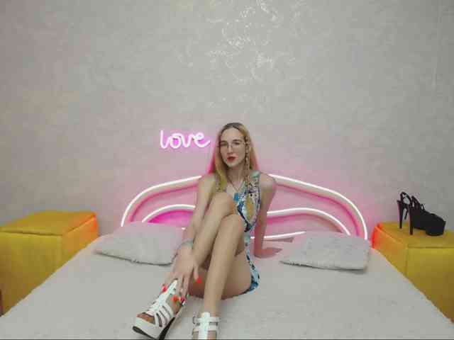 LizzieBrait webcam