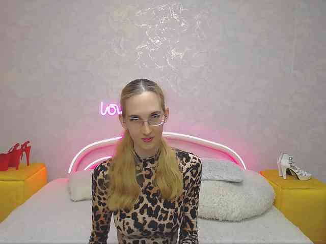 LizzieBrait webcam