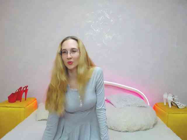 LizzieBrait webcam