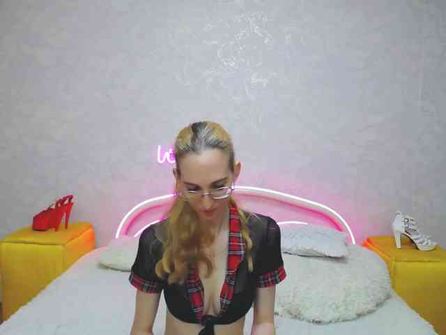 LizzieBrait webcam