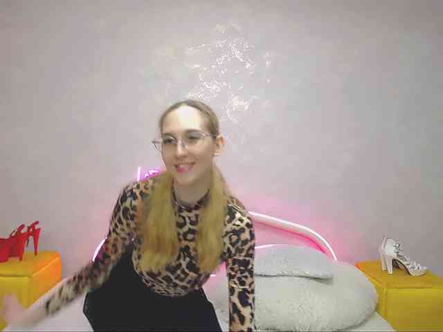 LizzieBrait webcam