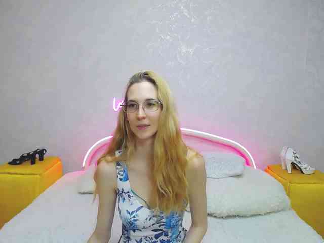 LizzieBrait webcam