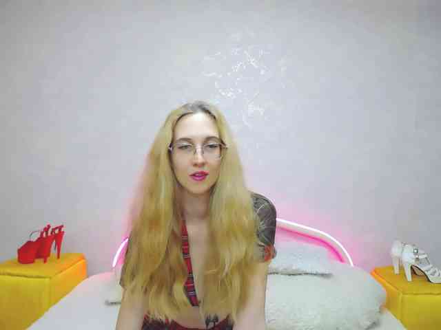 LizzieBrait webcam