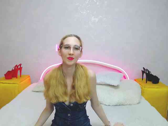 LizzieBrait webcam