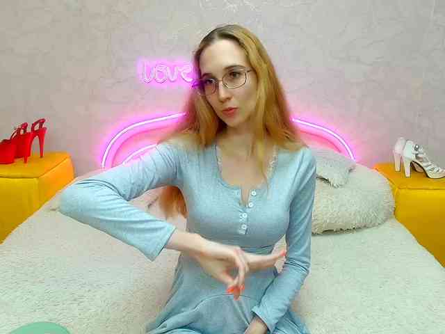 LizzieBrait webcam