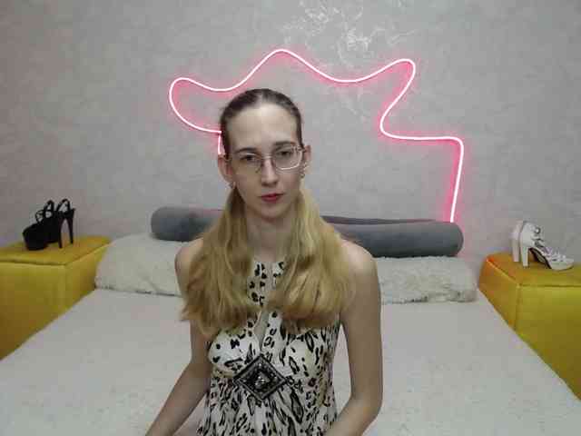 LizzieBrait webcam
