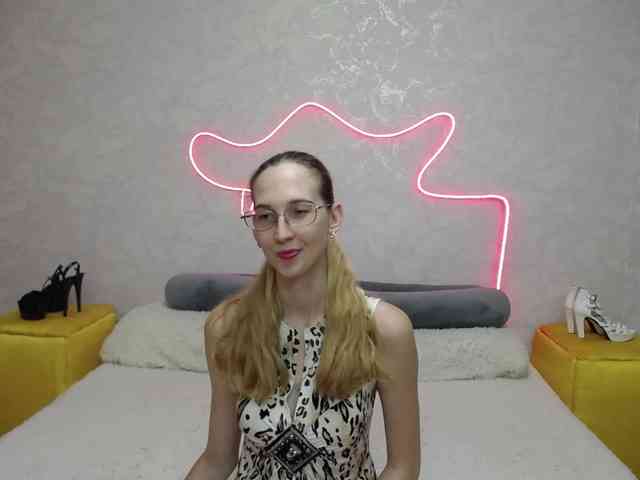 LizzieBrait webcam