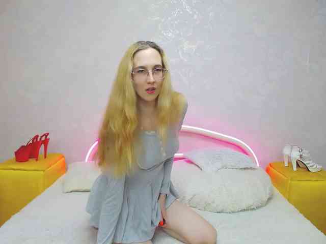 LizzieBrait webcam