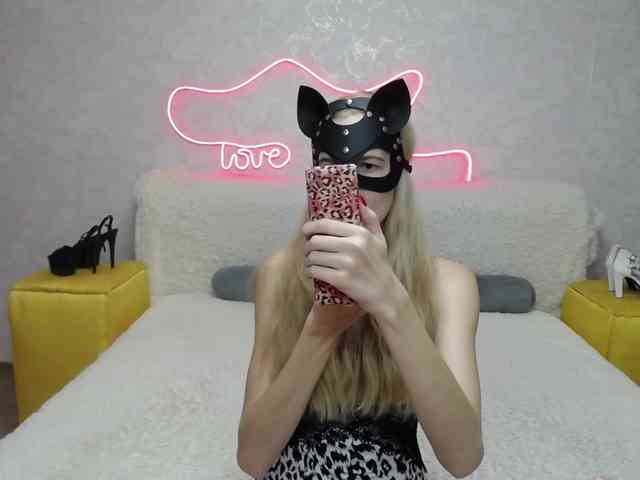 LizzieBrait webcam