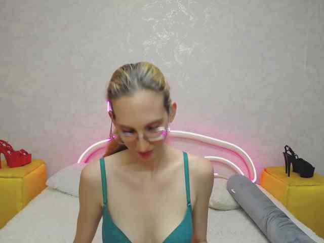 LizzieBrait webcam