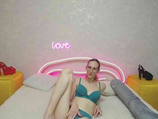 LizzieBrait webcam