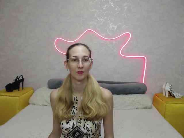 LizzieBrait webcam