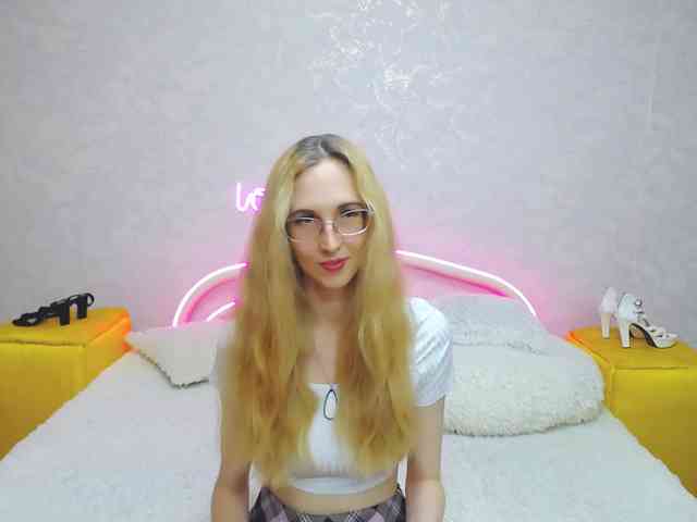 LizzieBrait webcam