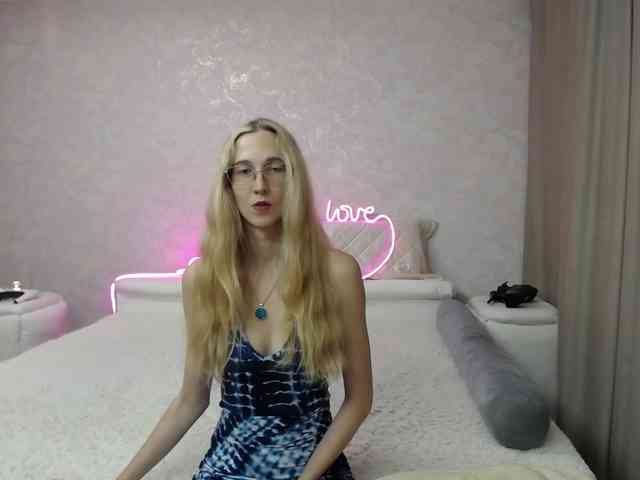 LizzieBrait webcam