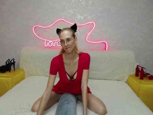 LizzieBrait webcam