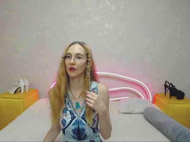 LizzieBrait webcam