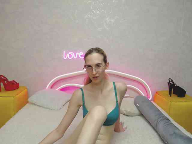 LizzieBrait webcam