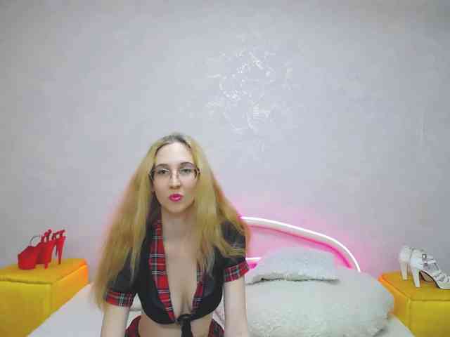 LizzieBrait webcam