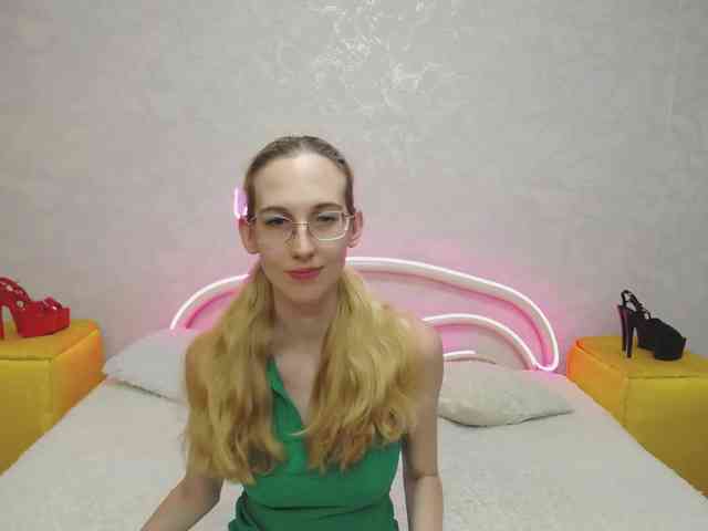 LizzieBrait webcam