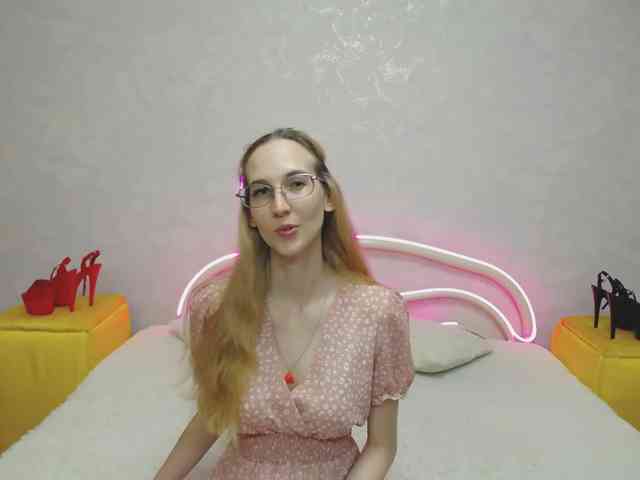 LizzieBrait webcam