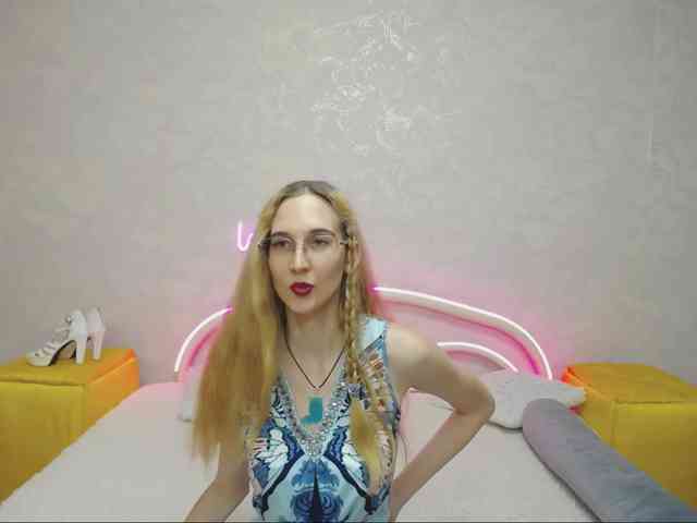 LizzieBrait webcam