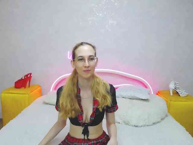 LizzieBrait webcam