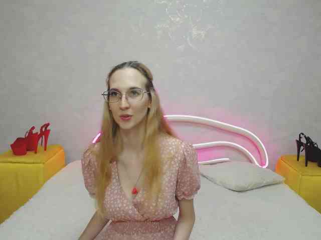 Модель: LizzieBrait
