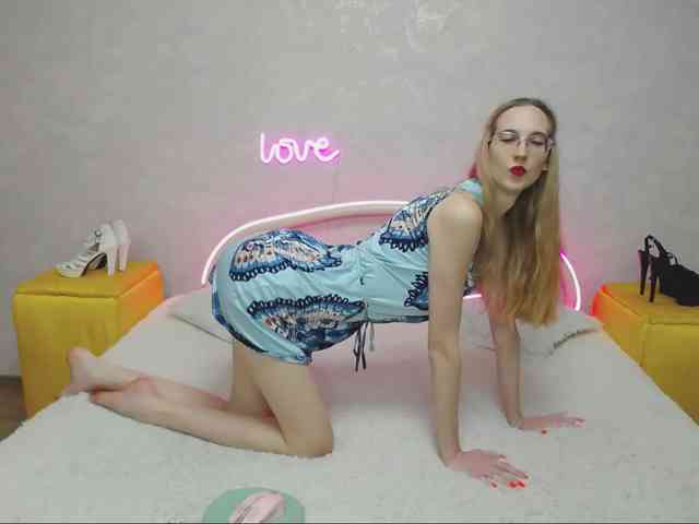 LizzieBrait webcam