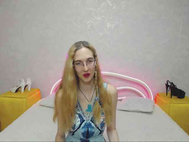LizzieBrait webcam