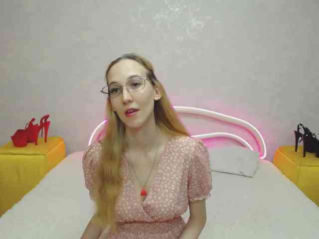 LizzieBrait webcam