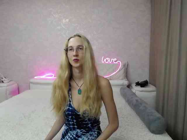LizzieBrait webcam