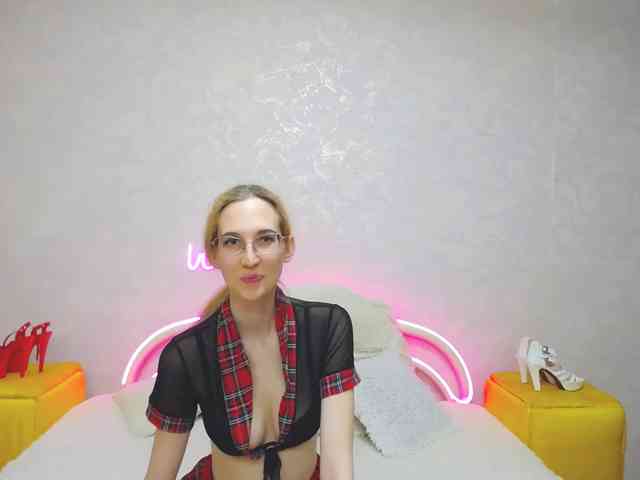 LizzieBrait webcam