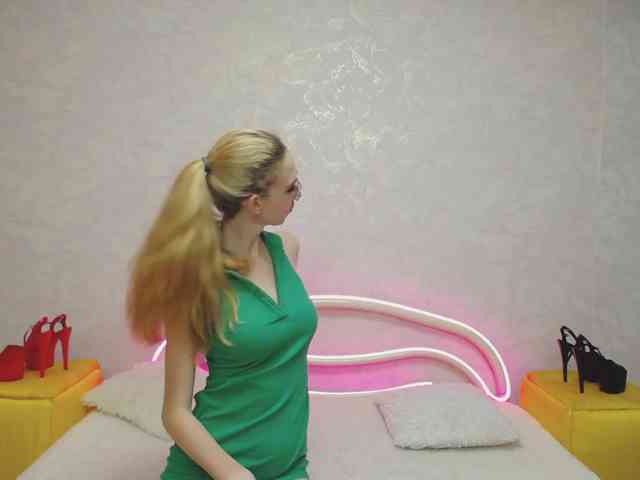 LizzieBrait webcam