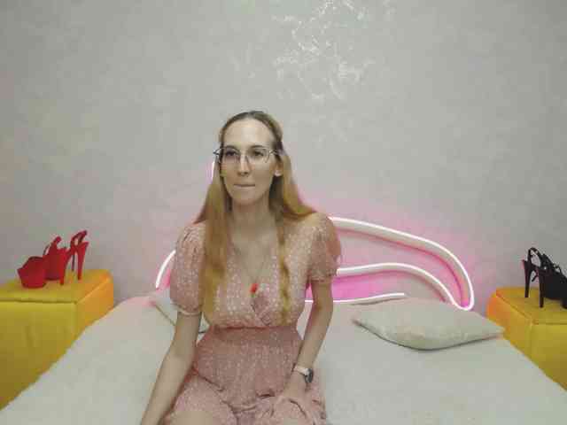 LizzieBrait webcam
